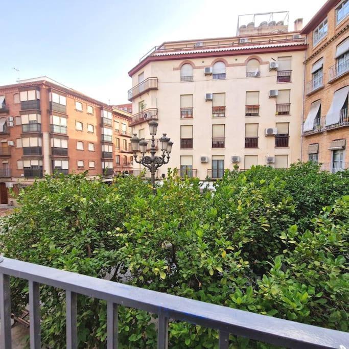 Apartamento Plaza Cervantes Apartment Jaen Luaran gambar